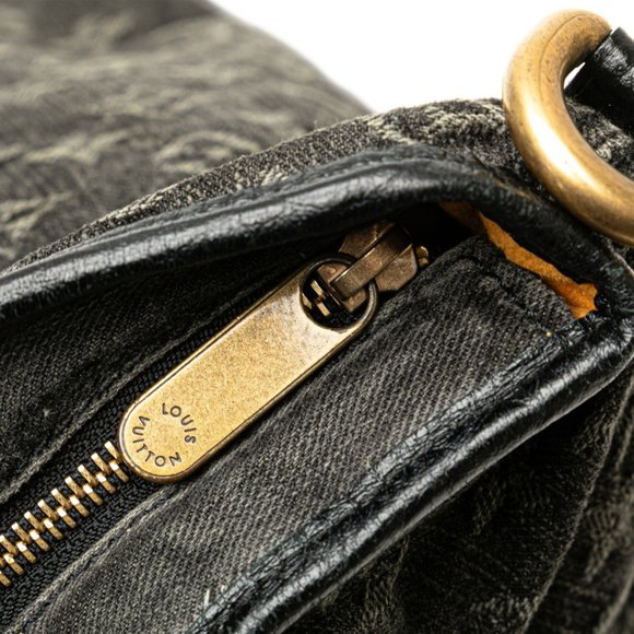 LOUIS VUITTON Black Monogram Leather Shoulder Bag - Picture 6 of 10